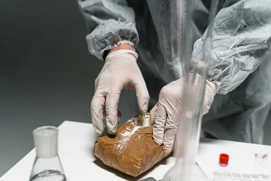 Why Is Lab Testing Important in a Kratom Shop?